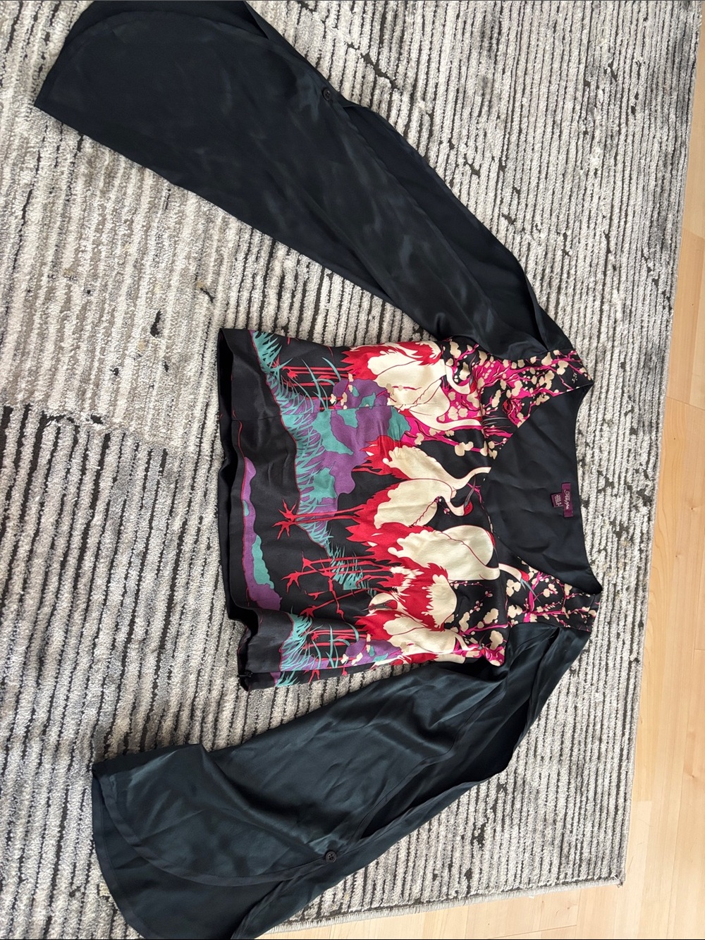Silky Crane Print V-Neck Blouse with Cranes